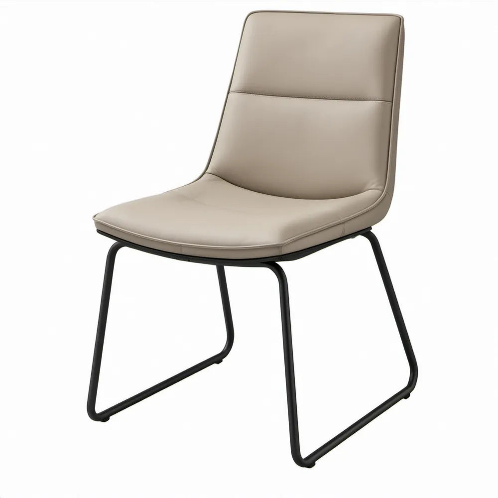 Beige PU-kunstleren eetkamerstoel met hoge rugleuning en zwart sledeframe, 48 x 60 x 91 cm